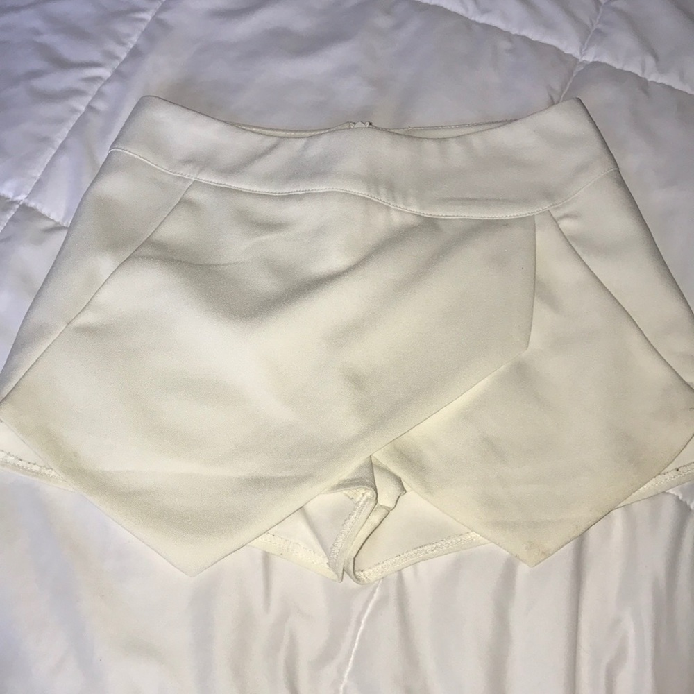 Cream LF envelope skort